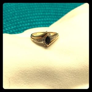 Gold sapphire ring